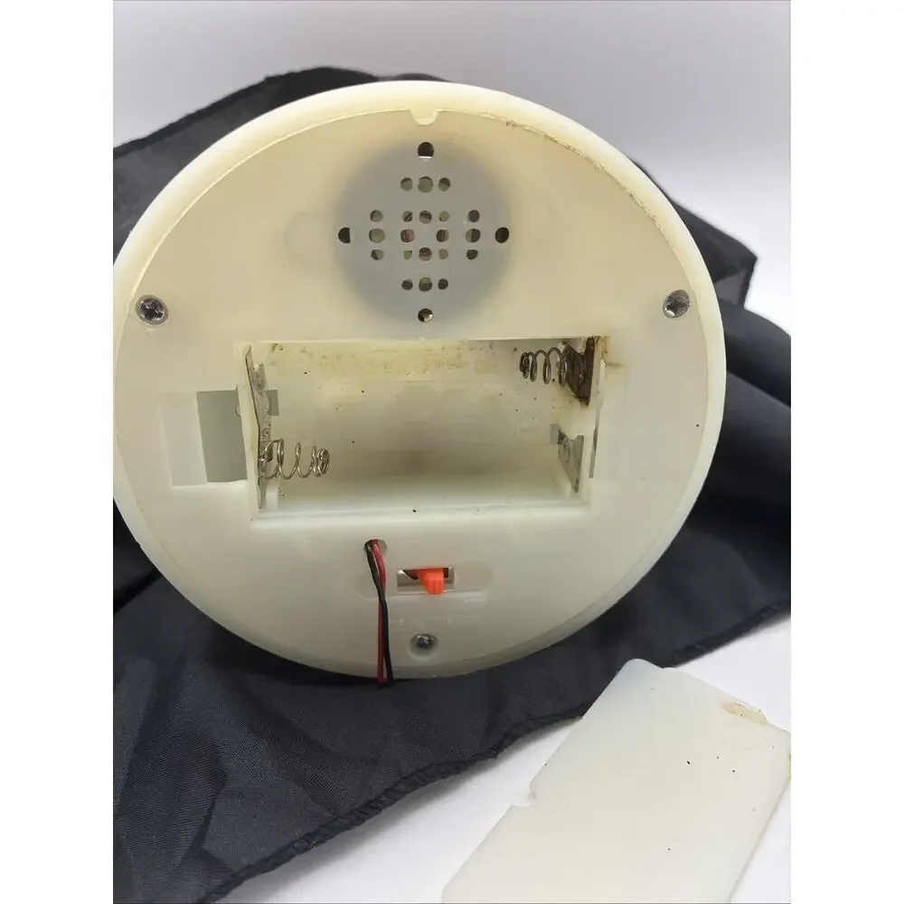 Halloween Hanging Red Lighted Eye Shaking Motion Sensor Witch NOT WORKING Read!